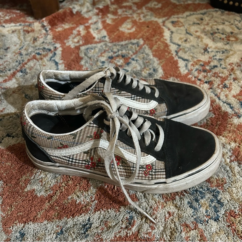 Embroidered Vans - Picture 3 of 5